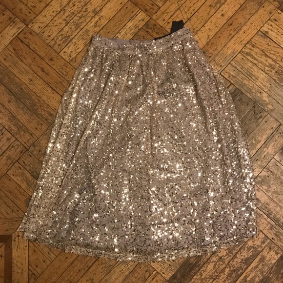 Little Mistress Dresses & Skirts - Gold sequin midi skirt ASOS LITTLE MISTRESS